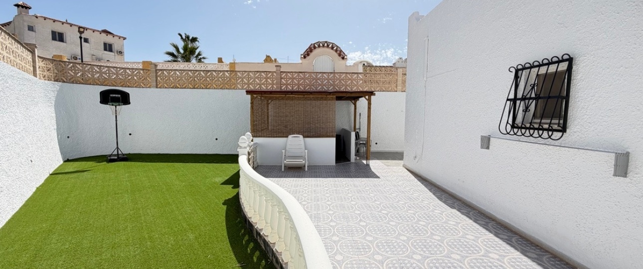 Resale - Villa - Orihuela - Villamartin