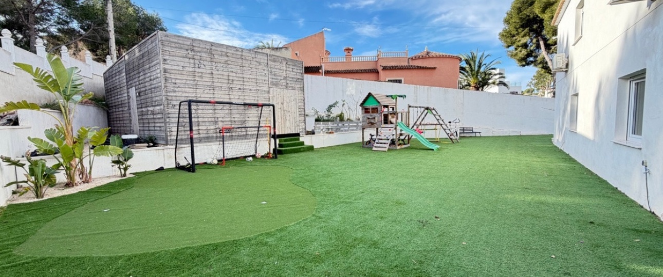 Resale - Villa - Orihuela - Villamartin