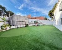 Resale - Villa - Orihuela - Villamartin