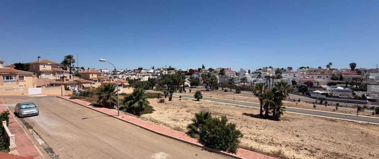 Resale - Villa - Orihuela - Villamartin