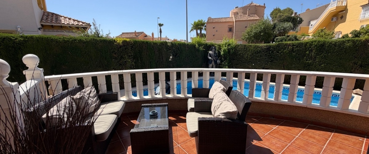 Resale - Villa - Orihuela - Villamartin