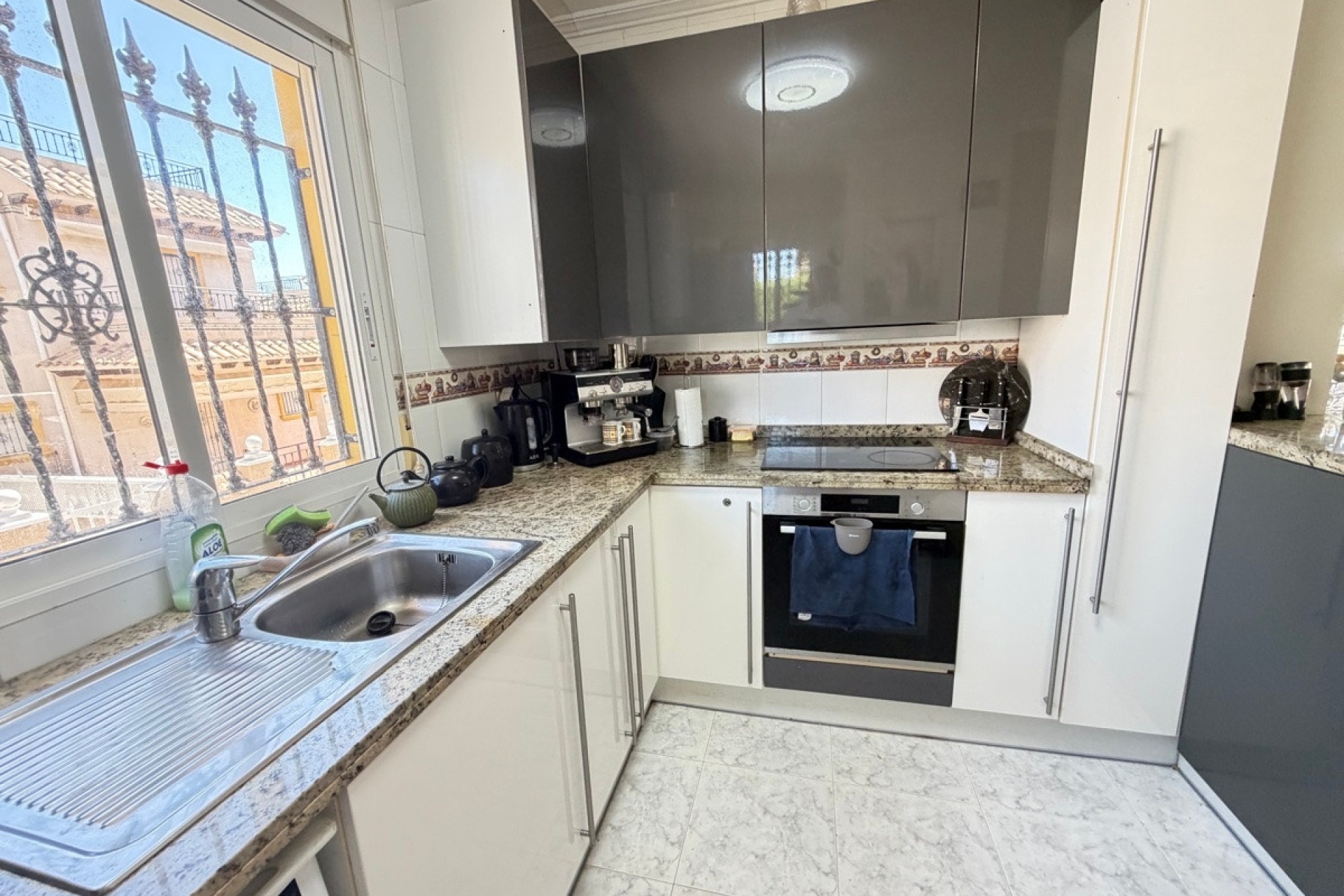 Resale - Villa - Orihuela - Villamartin