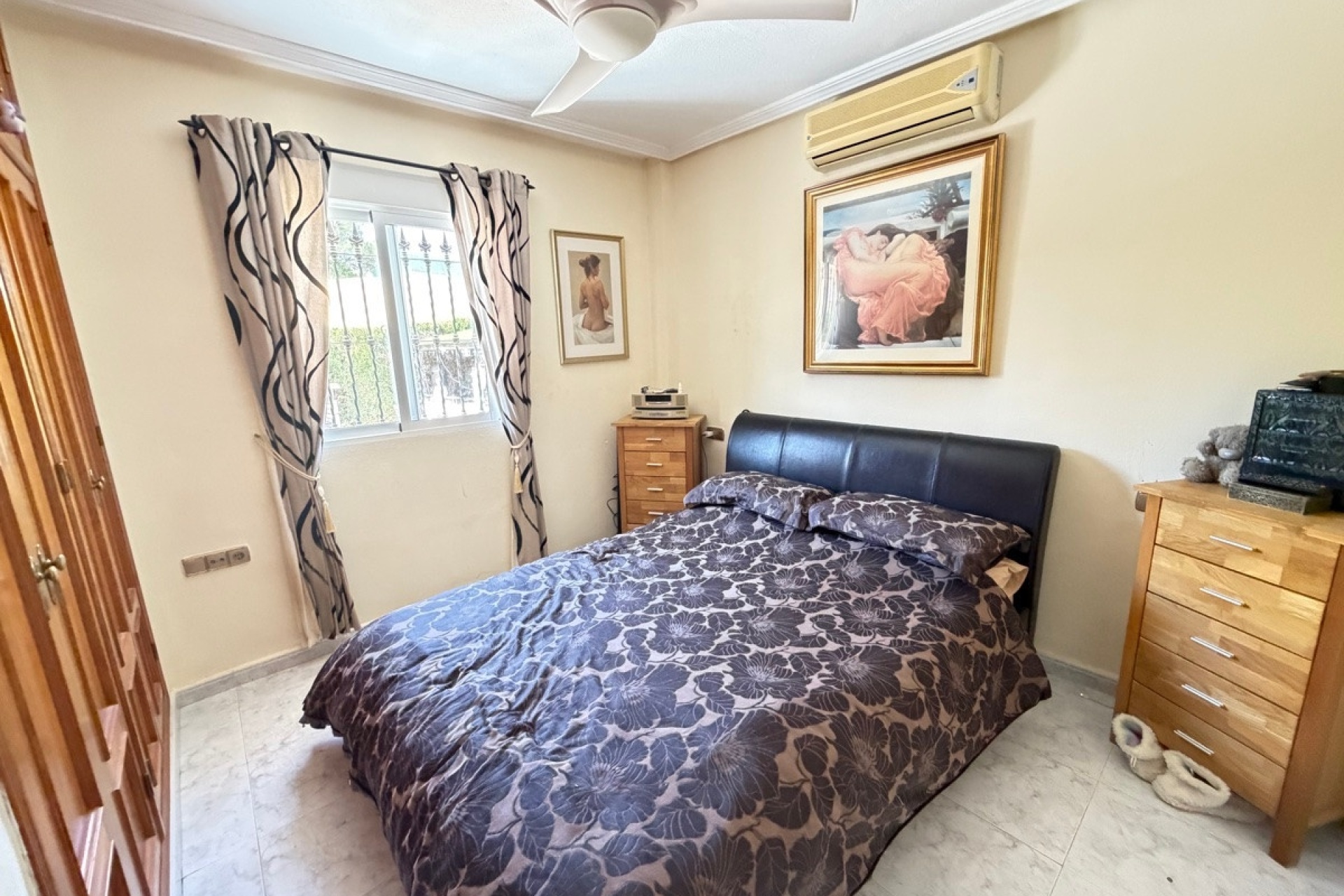 Resale - Villa - Orihuela - Villamartin