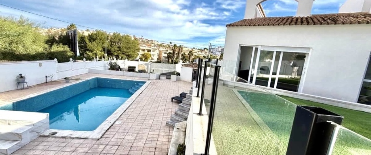 Resale - Villa - Orihuela - Villamartin
