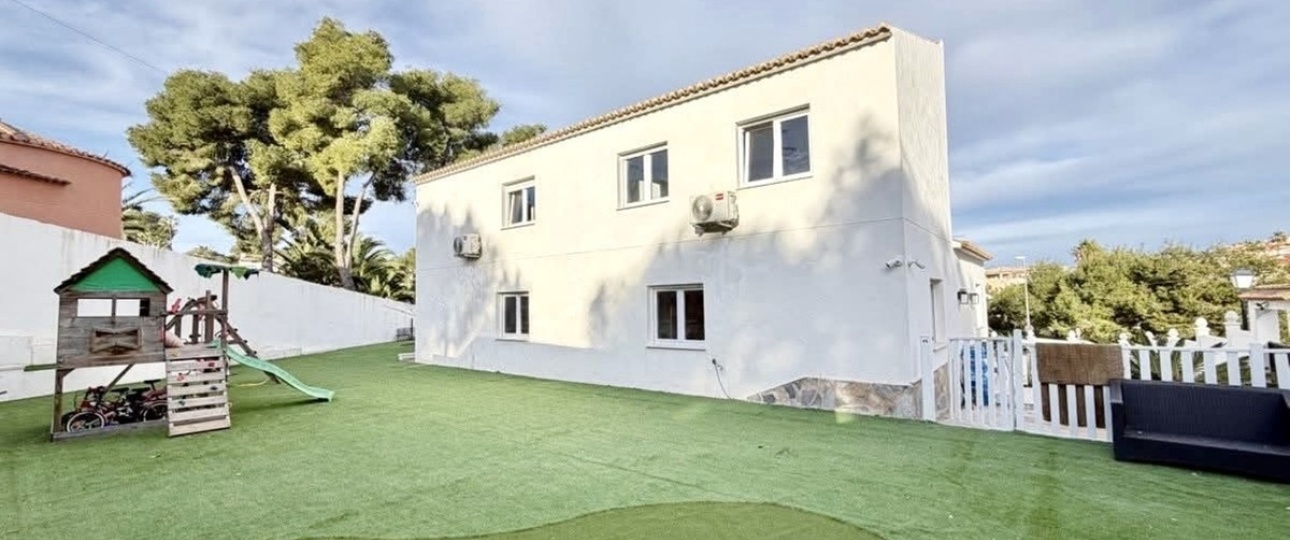 Resale - Villa - Orihuela - Villamartin