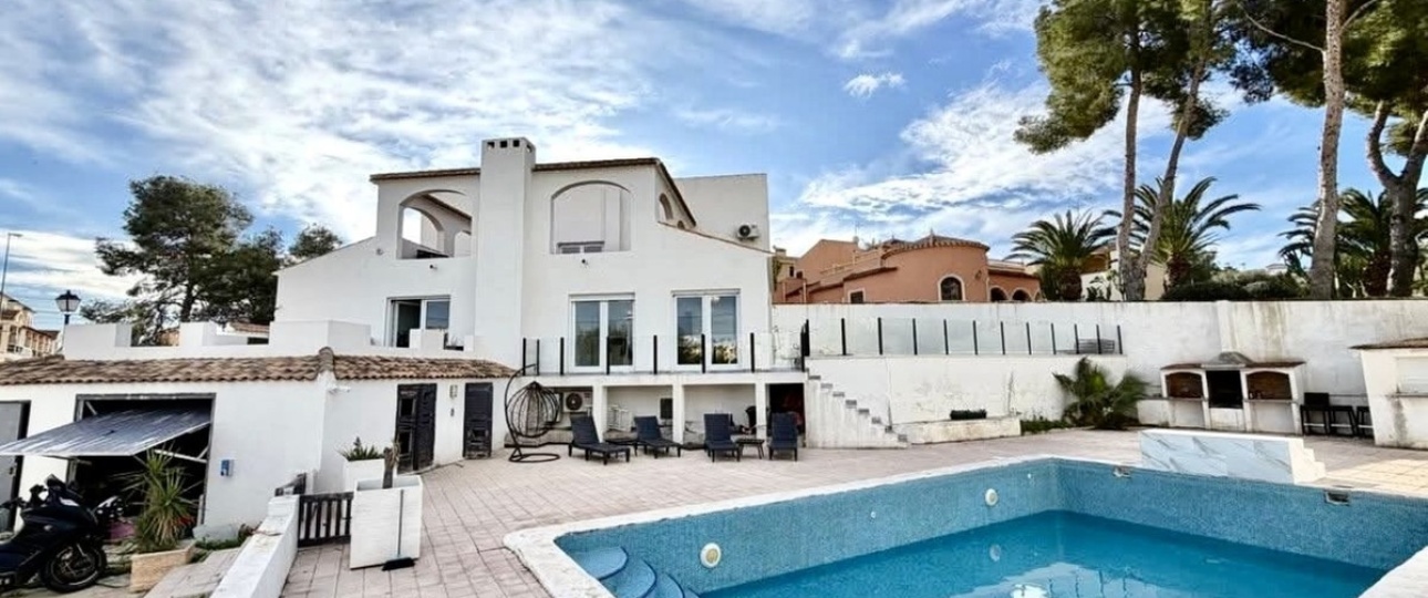 Resale - Villa - Orihuela - Villamartin
