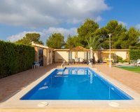 Resale - Villa - Orihuela - Villamartin