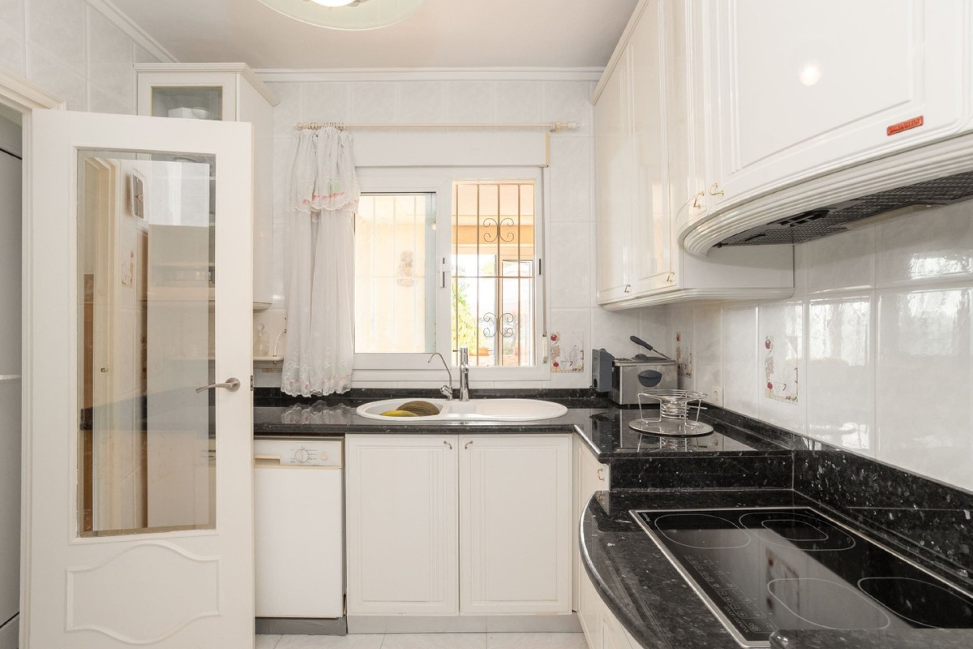 Resale - Villa - Orihuela - Villamartin