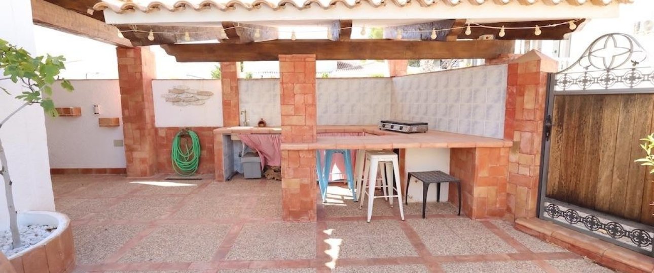 Resale - Villa - Orihuela - Villamartin