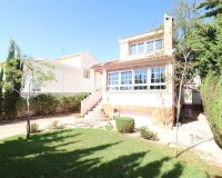 Resale - Villa - Orihuela - Villamartin