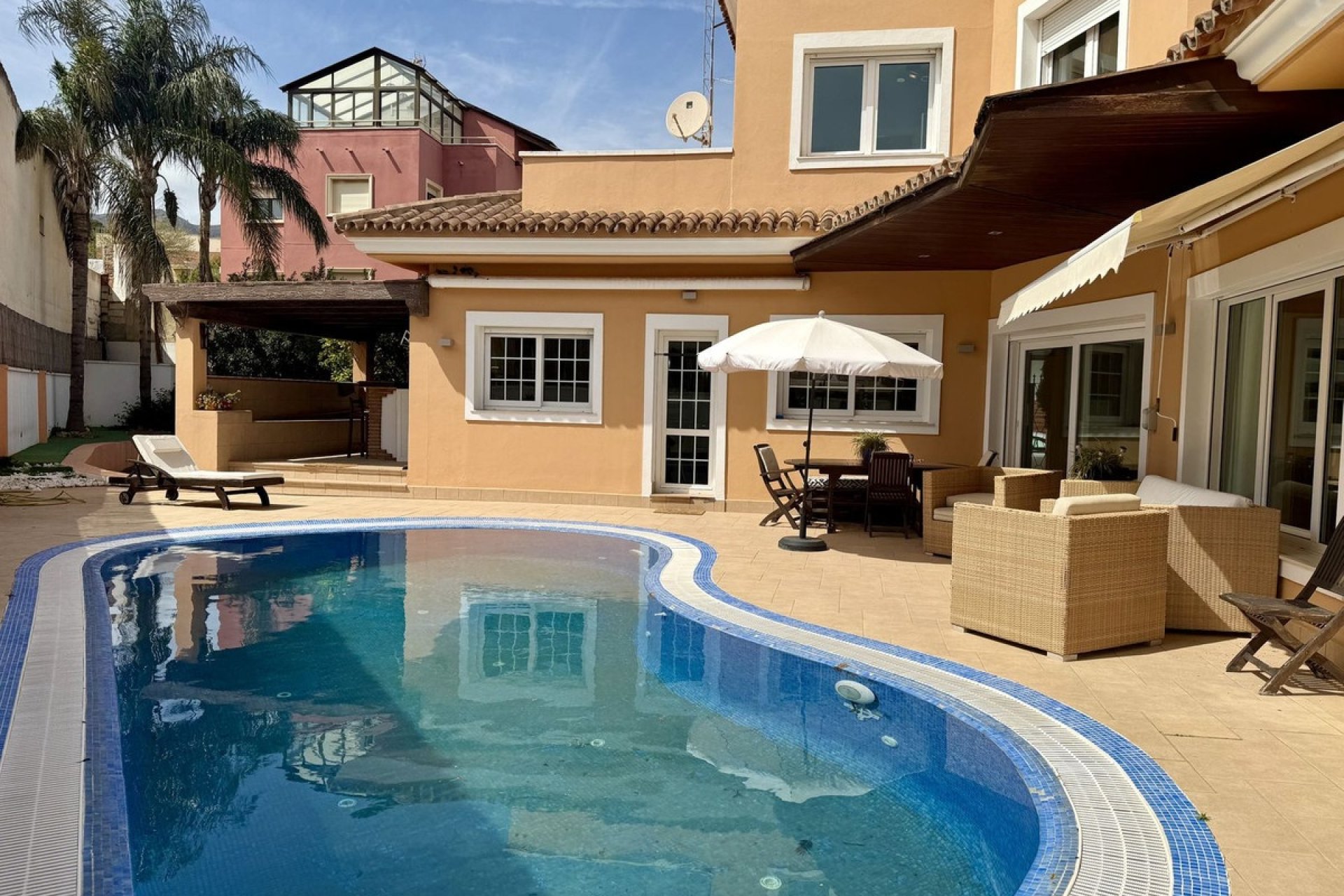 Resale - Villa - Torremolinos - Playamar
