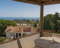 Resale - Villa - Torremolinos