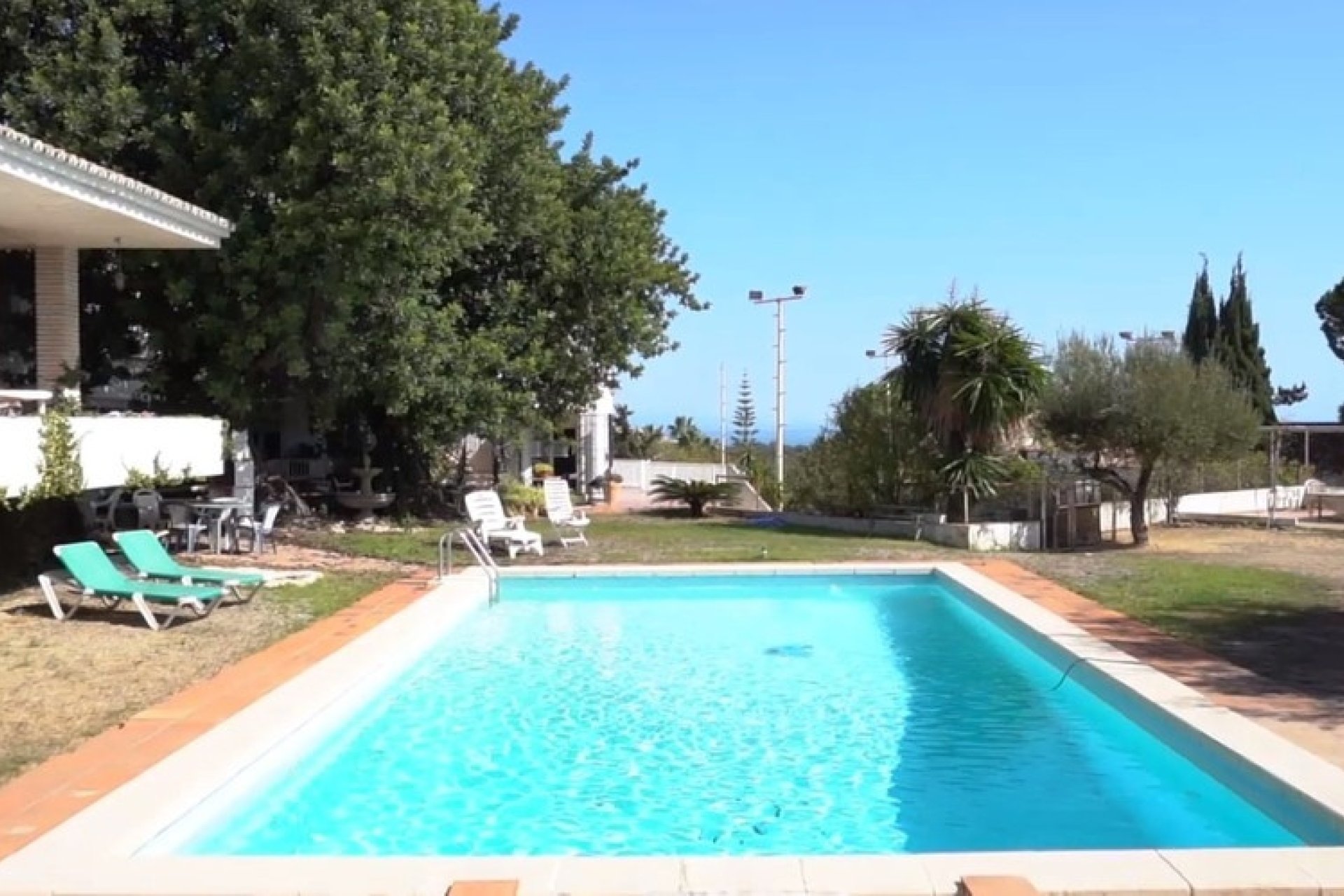 Resale - Villa - Torremolinos