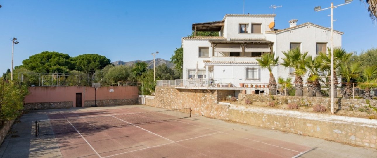 Resale - Villa - Torremolinos