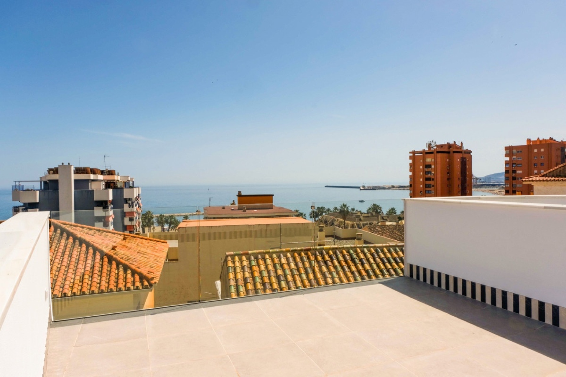 Rynek pierwotny - apartment - Málaga - Málaga Este