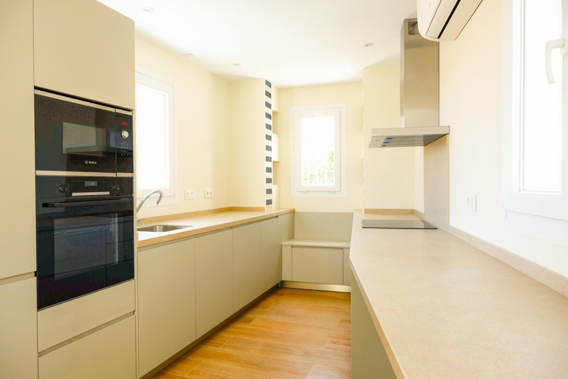Rynek pierwotny - apartment - Málaga - Málaga Este