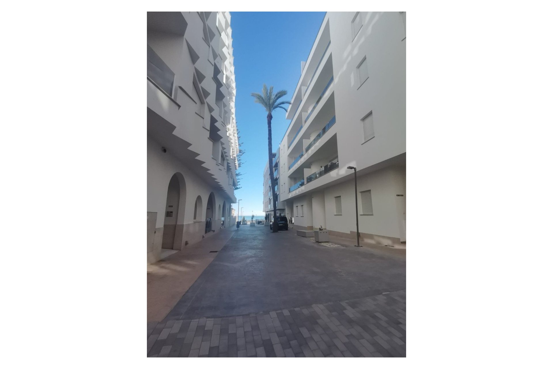 Rynek pierwotny - Daszek - Torrevieja - Torrevieja - Playa de los Locos