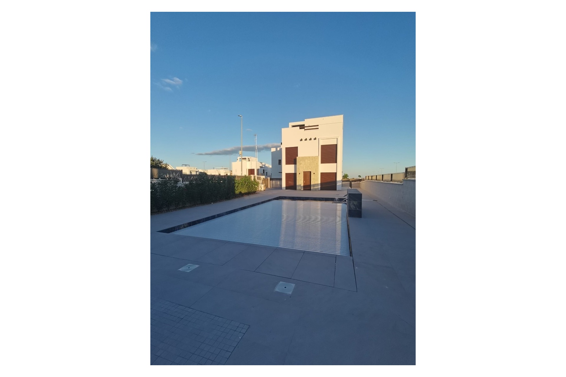 Rynek pierwotny - Laguna Azul Villa - Los Montesinos - La Herrada