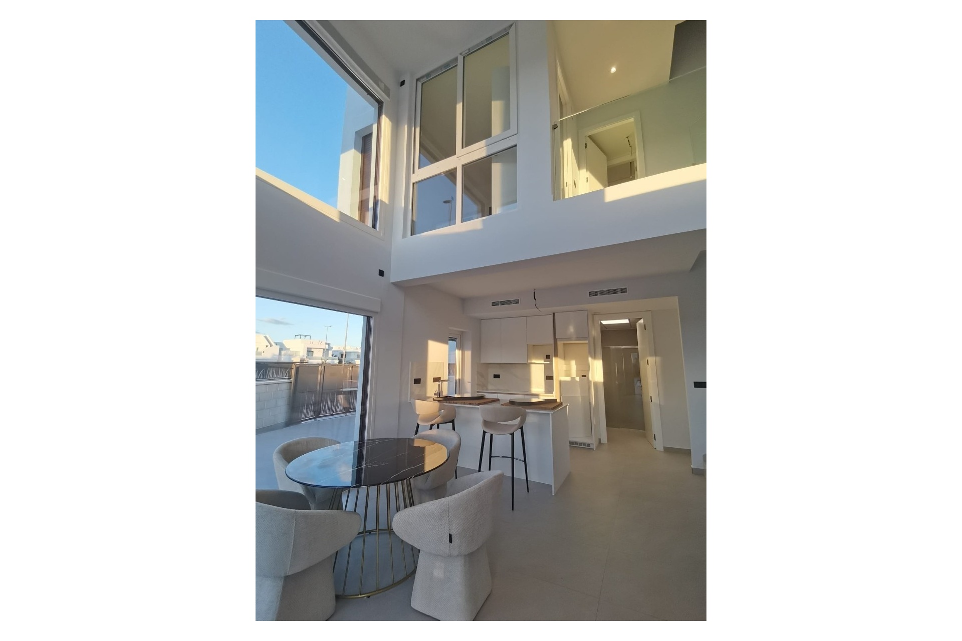 Rynek pierwotny - Laguna Azul Villa - Los Montesinos - La Herrada