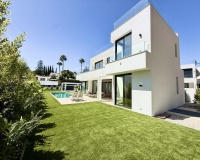 Rynek pierwotny - Villa - Estepona - New Golden Mile