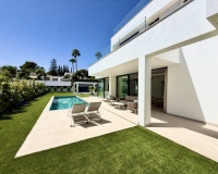 Rynek pierwotny - Villa - Estepona - New Golden Mile