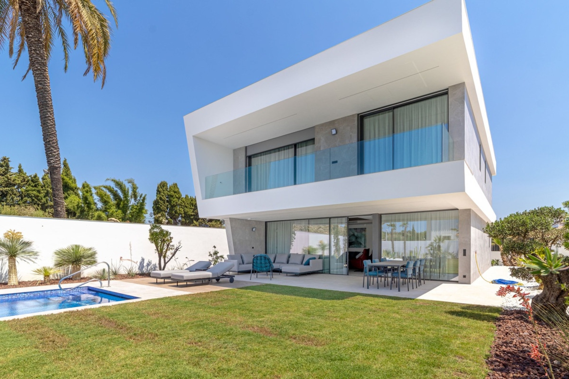 Rynek pierwotny - Villa - Marbella - San Pedro de Alcántara