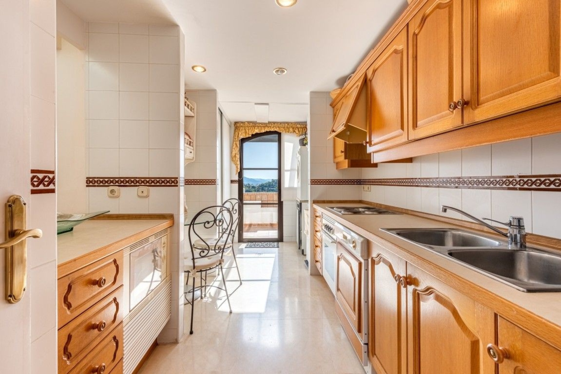 Rynek wtórny - apartment - Benahavís - Benahavís Centro