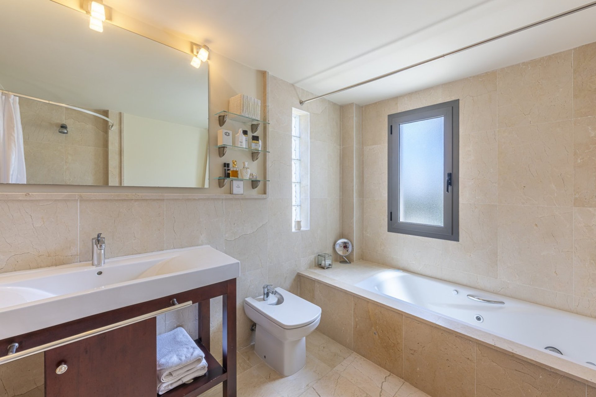 Rynek wtórny - apartment - Benahavís - Benahavís Centro