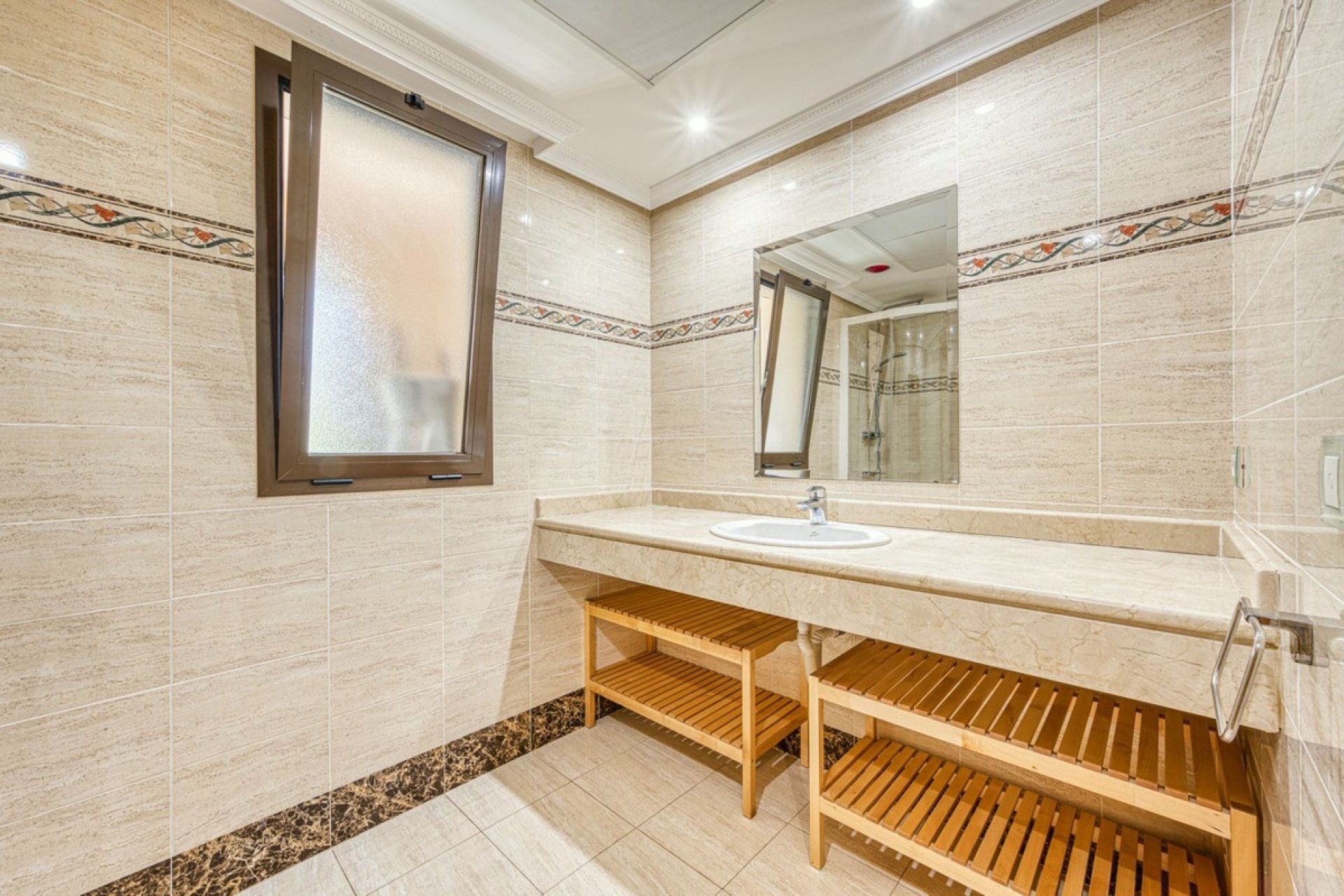 Rynek wtórny - apartment - Benahavís - Benahavís Centro