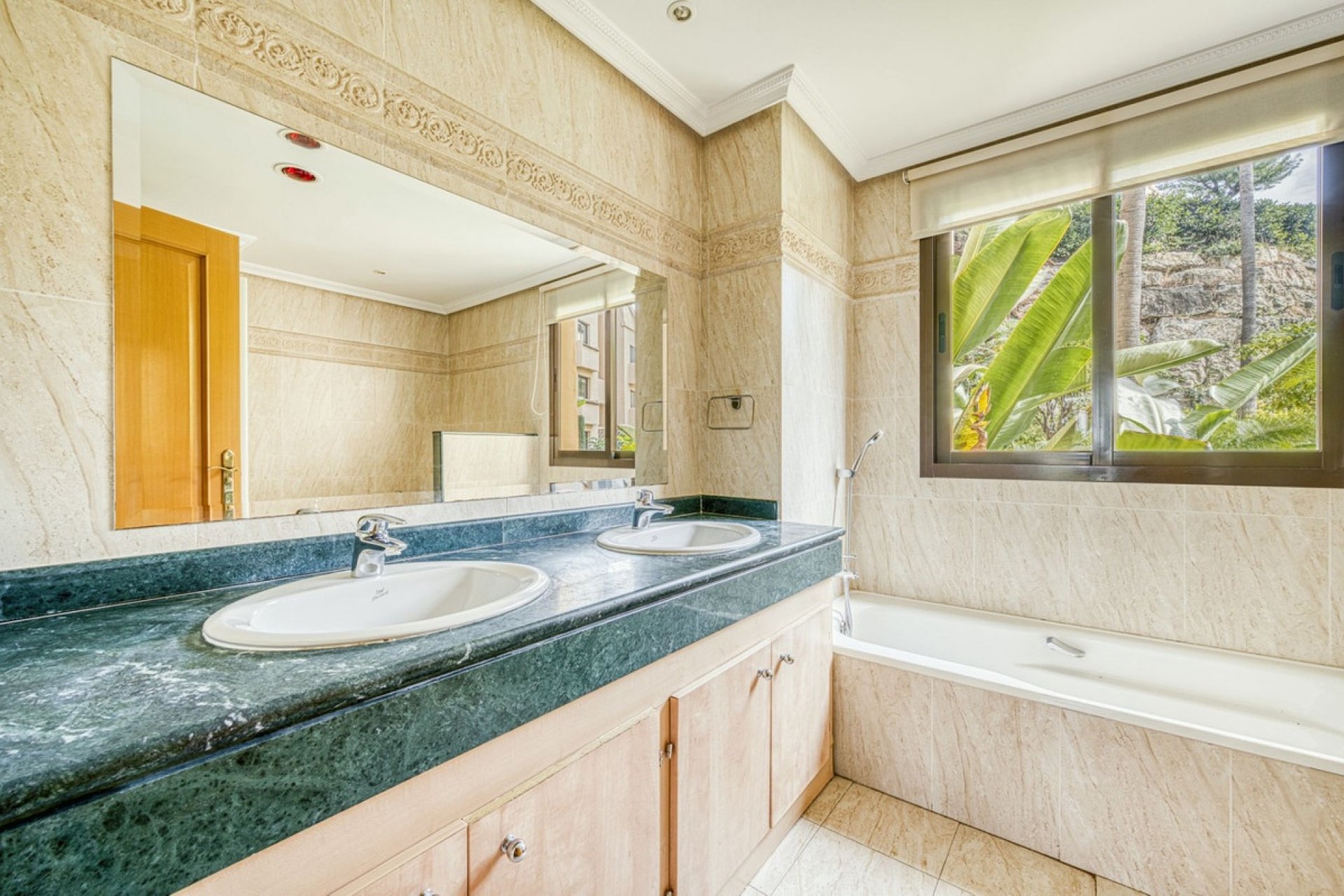 Rynek wtórny - apartment - Benahavís - Benahavís Centro