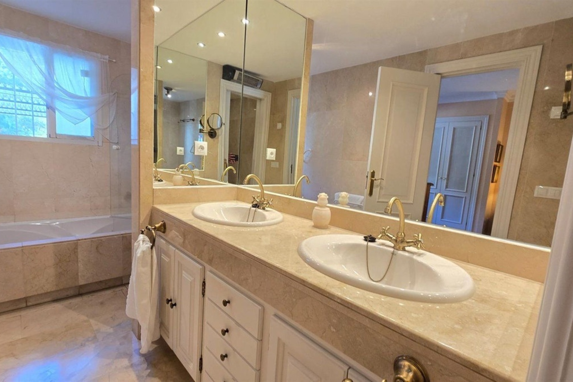 Rynek wtórny - apartment - Benahavís - La Quinta