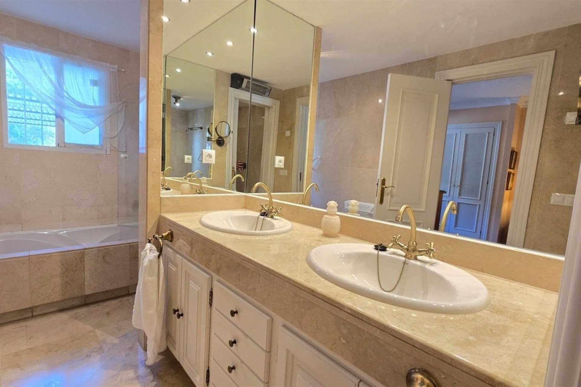 Rynek wtórny - apartment - Benahavís - La Quinta