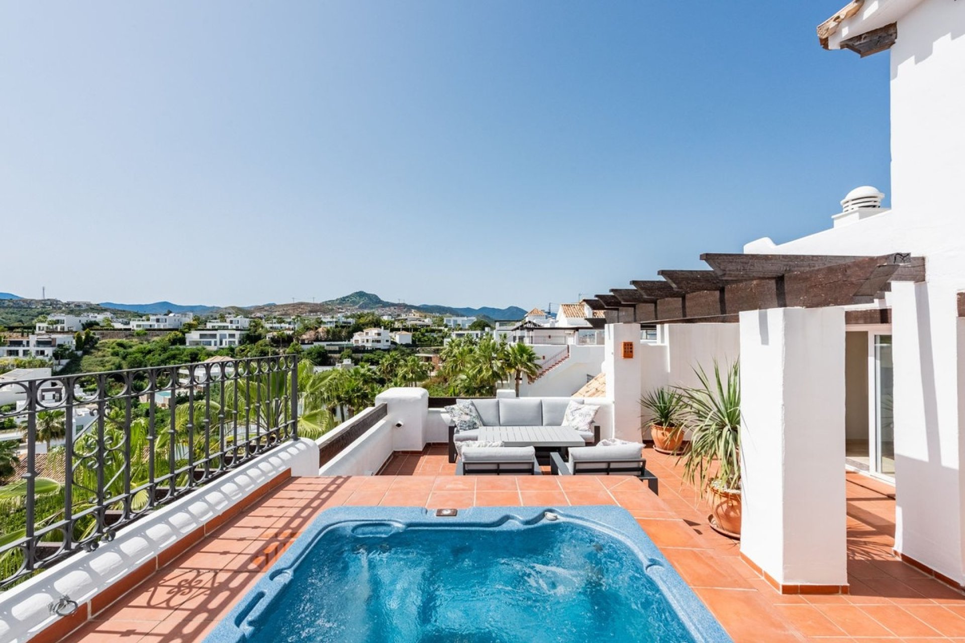 Rynek wtórny - apartment - Estepona - Atalaya