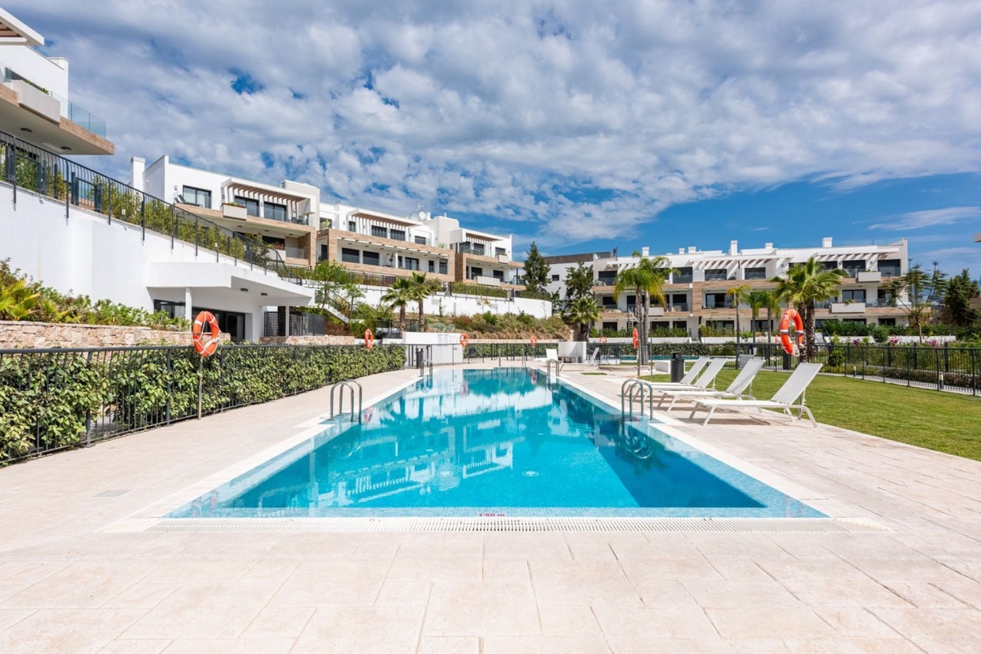 Rynek wtórny - apartment - Estepona - Atalaya