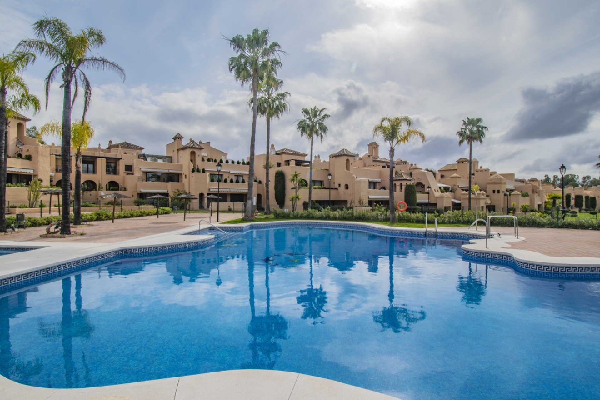 Rynek wtórny - apartment - Estepona - Atalaya