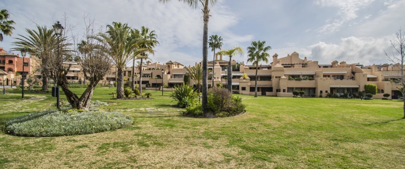 Rynek wtórny - apartment - Estepona - Atalaya