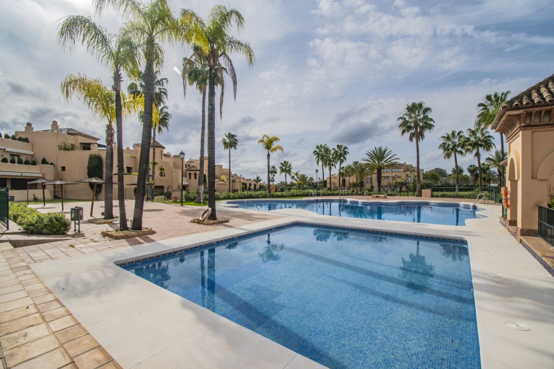 Rynek wtórny - apartment - Estepona - Atalaya