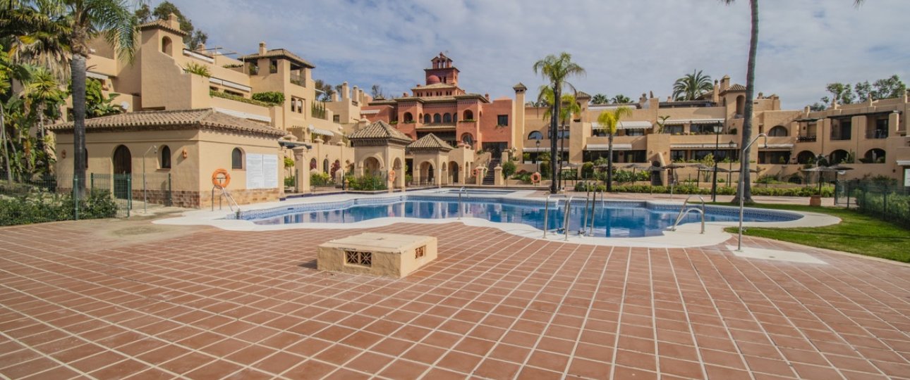 Rynek wtórny - apartment - Estepona - Atalaya