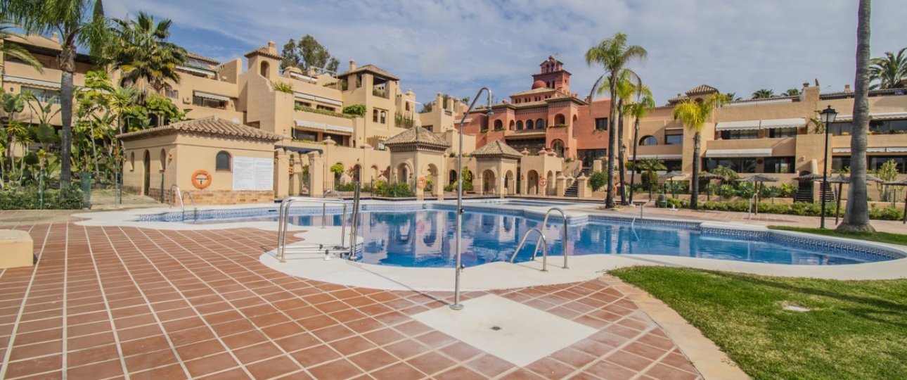 Rynek wtórny - apartment - Estepona - Atalaya