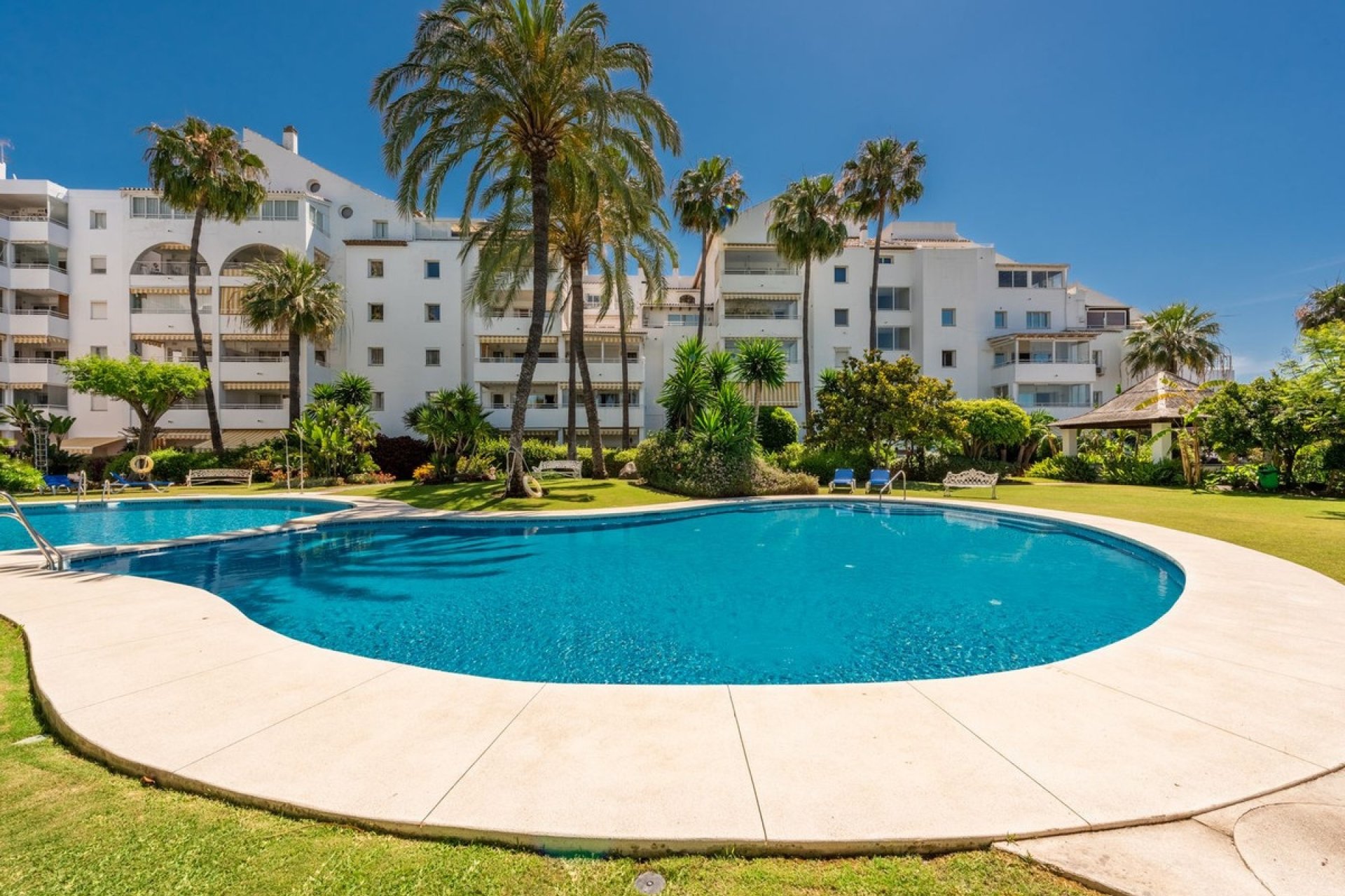Rynek wtórny - apartment - Estepona - Atalaya