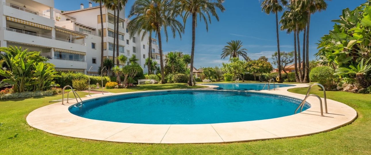 Rynek wtórny - apartment - Estepona - Atalaya