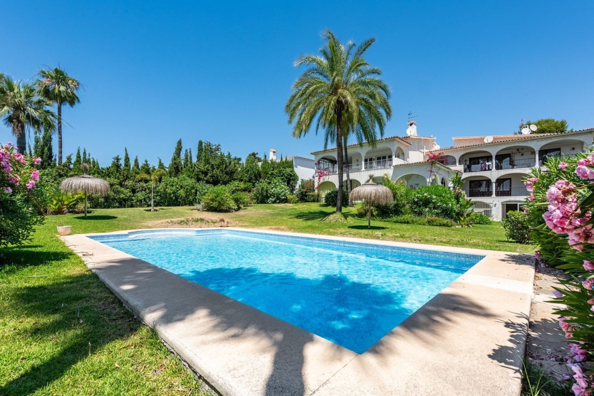 Rynek wtórny - apartment - Estepona - Atalaya