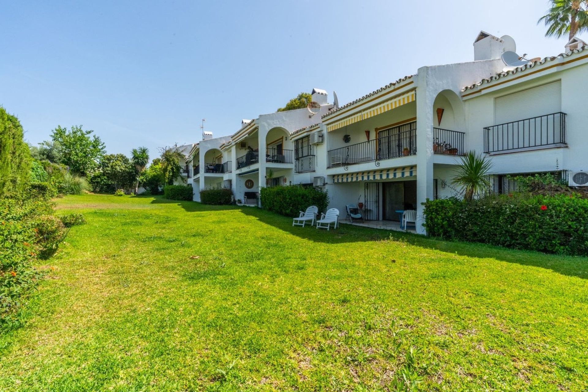 Rynek wtórny - apartment - Estepona - Atalaya