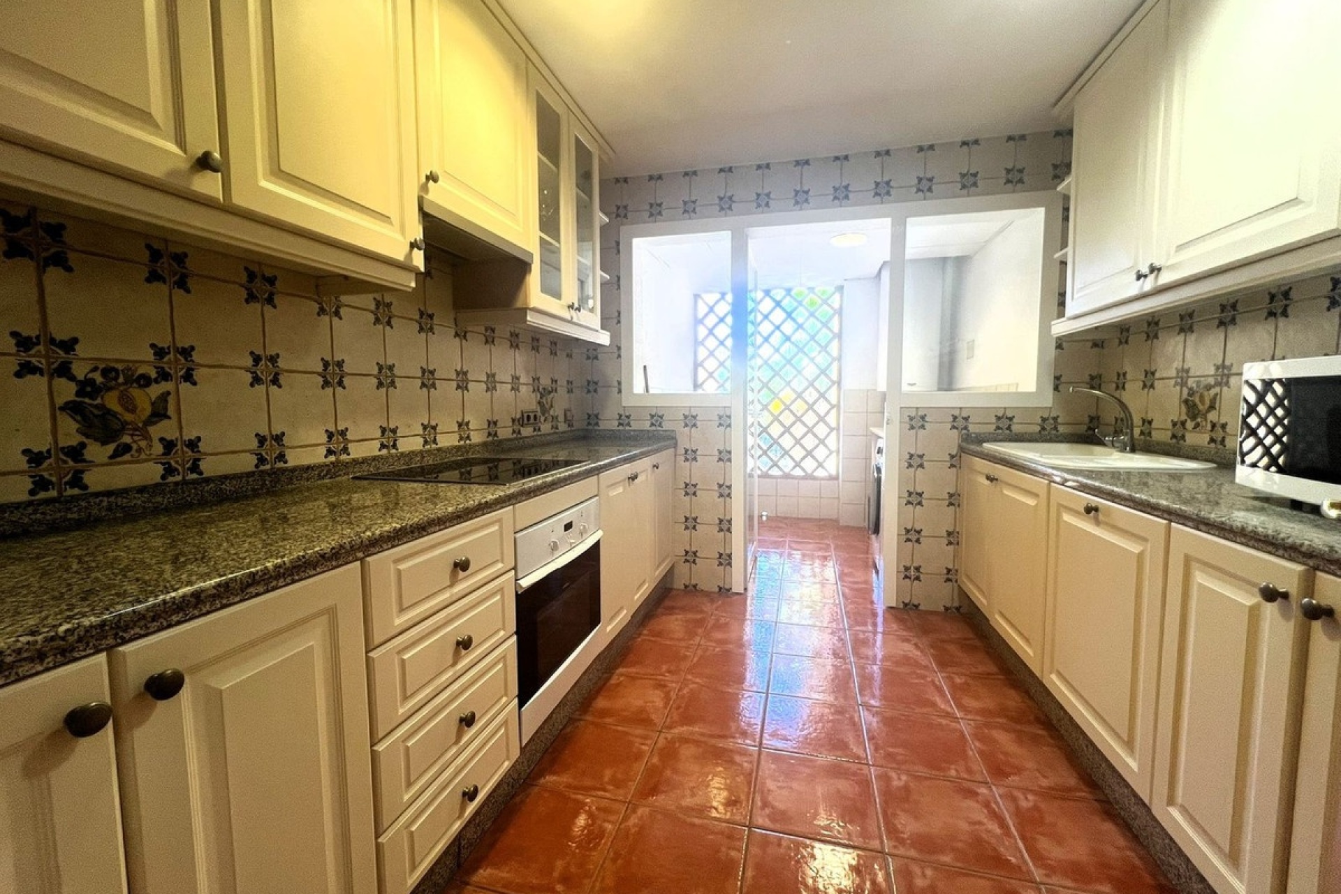 Rynek wtórny - apartment - Estepona - Atalaya