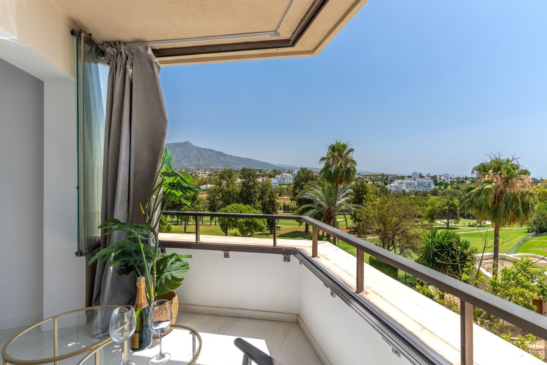 Rynek wtórny - apartment - Estepona - Atalaya