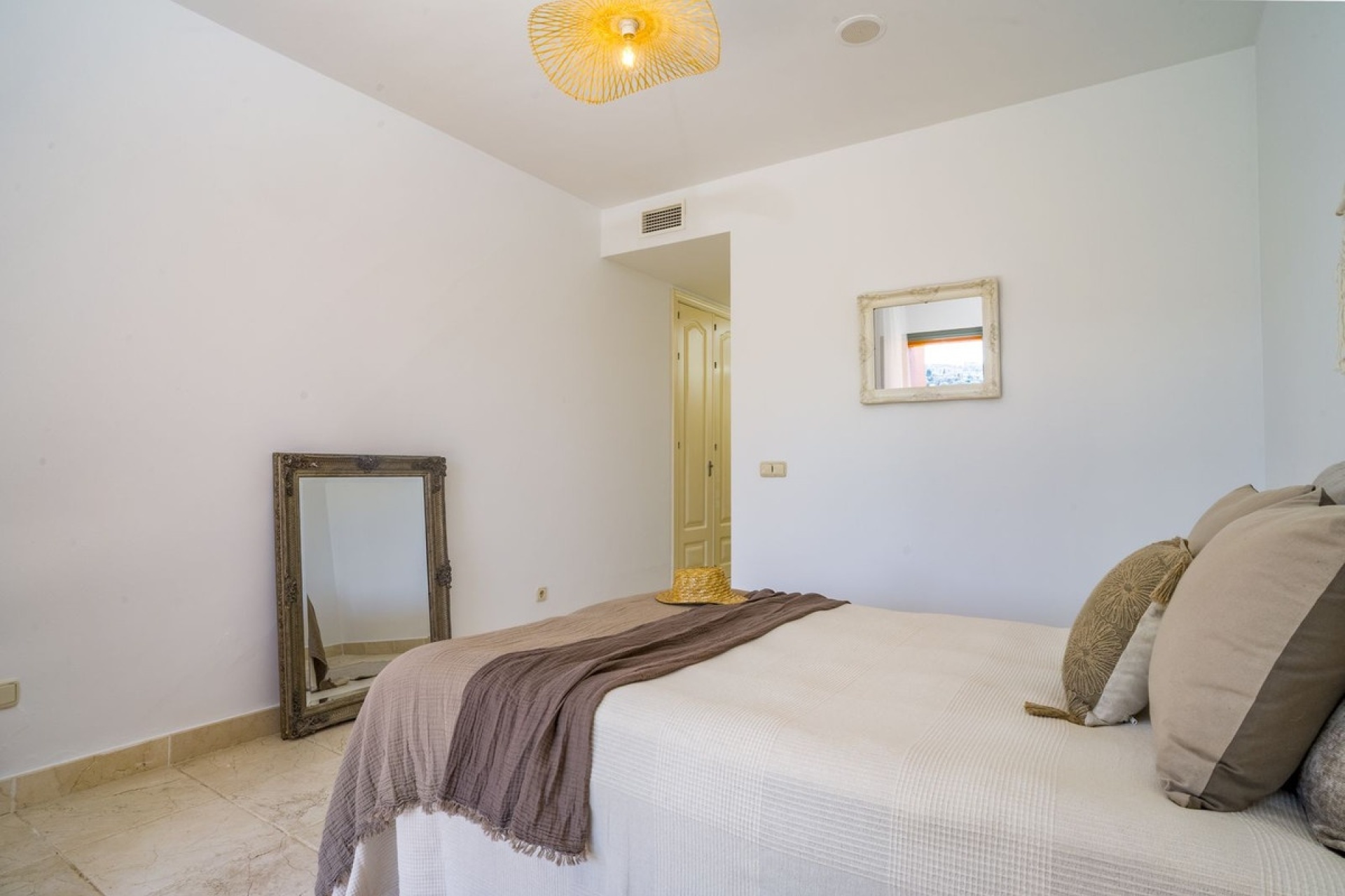 Rynek wtórny - apartment - Estepona - Atalaya