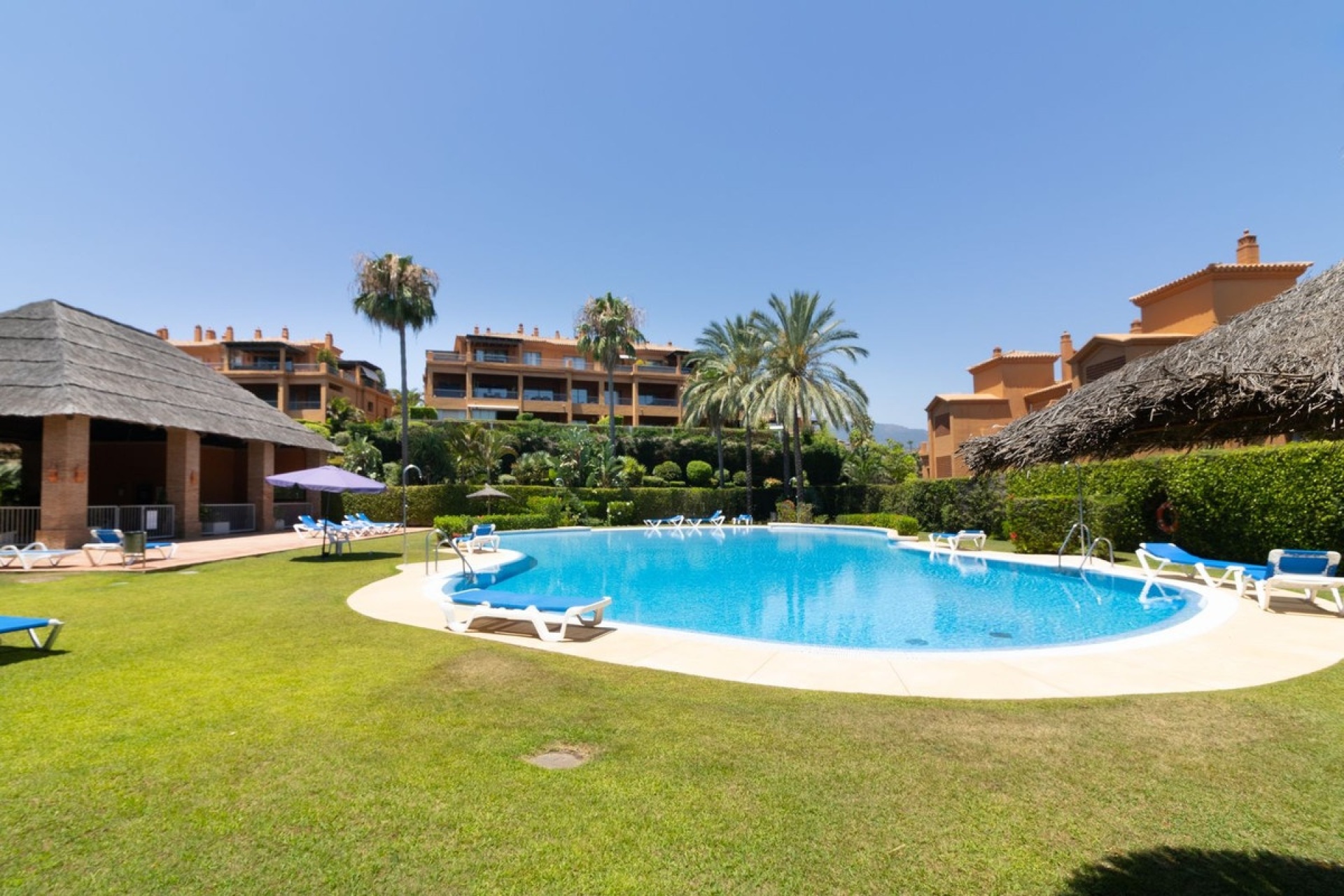 Rynek wtórny - apartment - Estepona - Atalaya