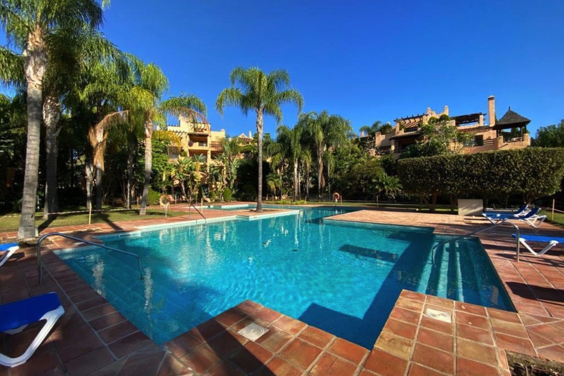 Rynek wtórny - apartment - Estepona - Atalaya