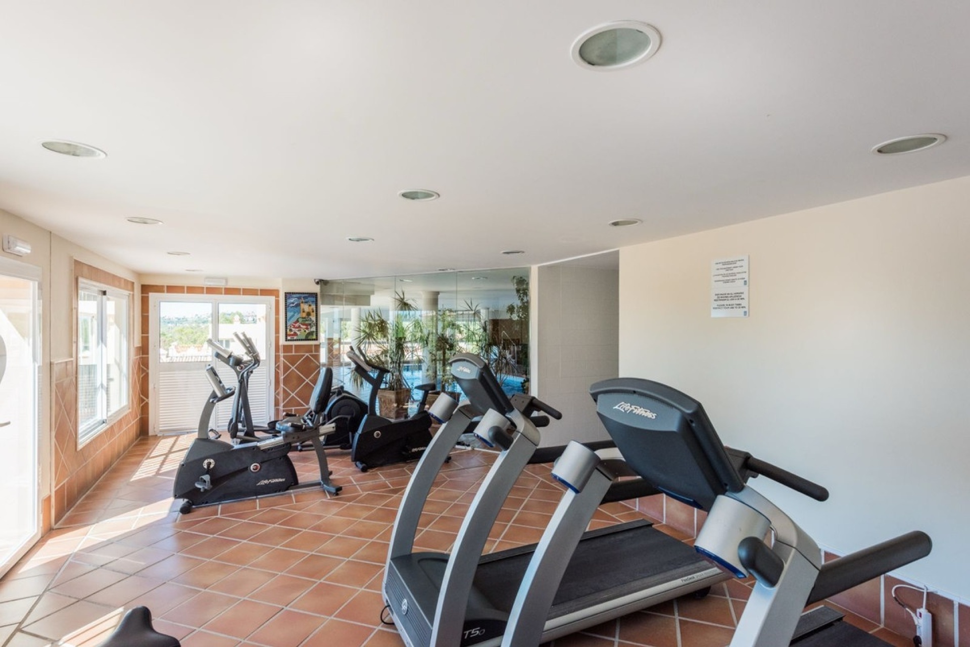 Rynek wtórny - apartment - Estepona - Atalaya