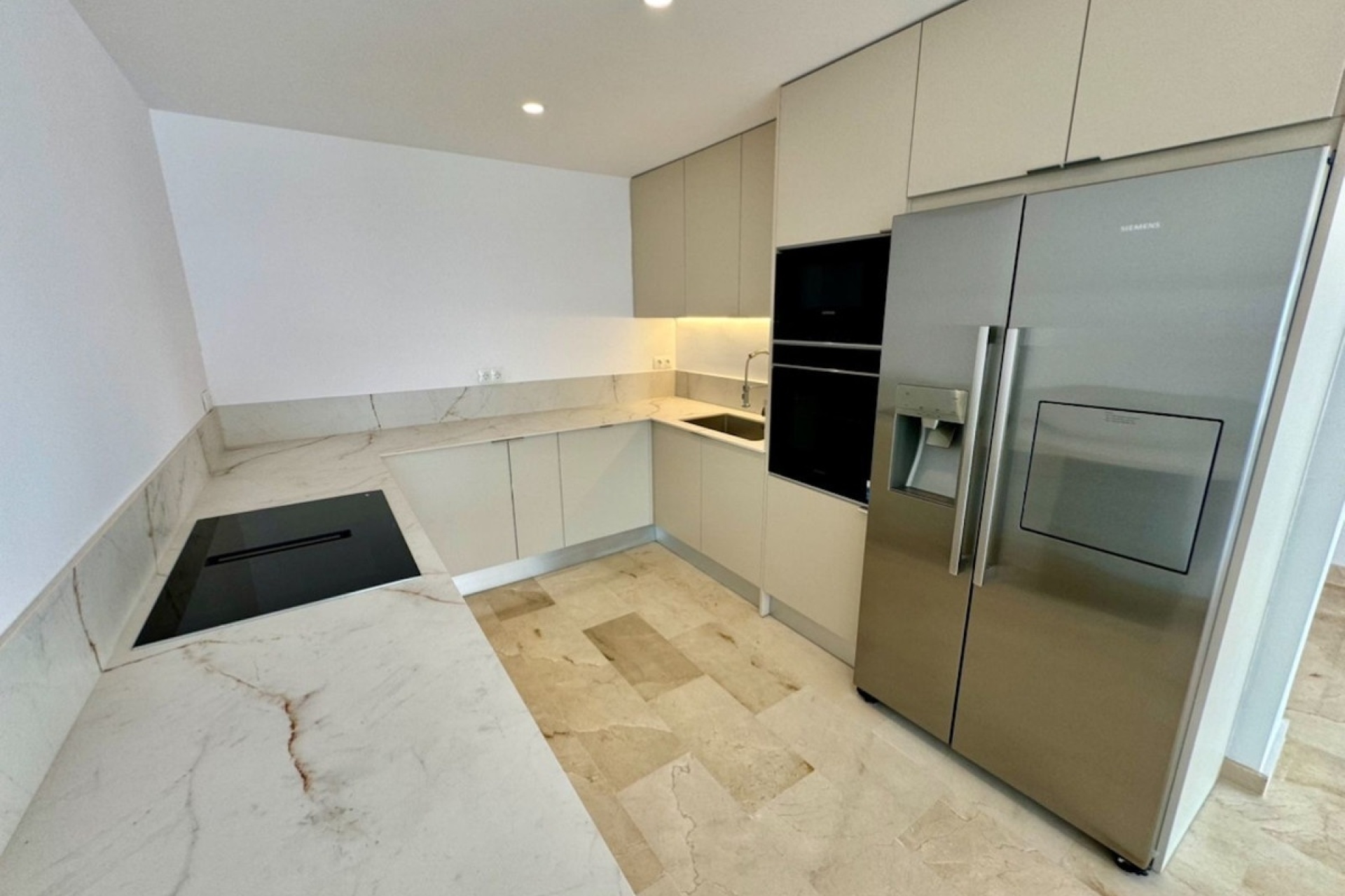 Rynek wtórny - apartment - Estepona - Atalaya